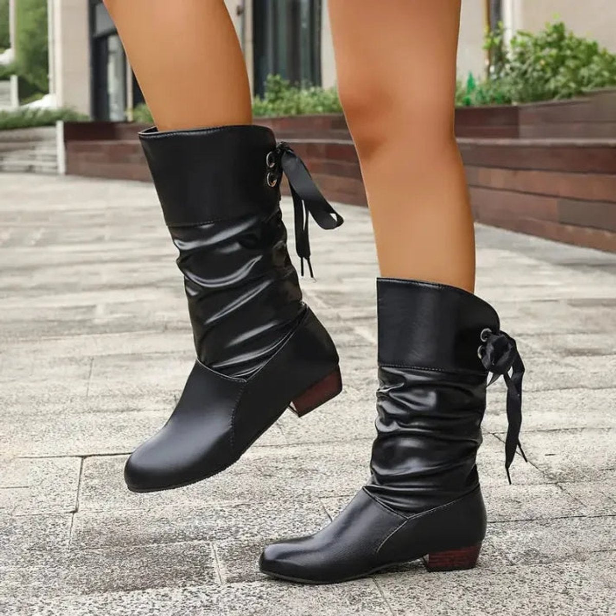 Charline Lace-Up Ankle Boots with Block Heel and Tread - Black
