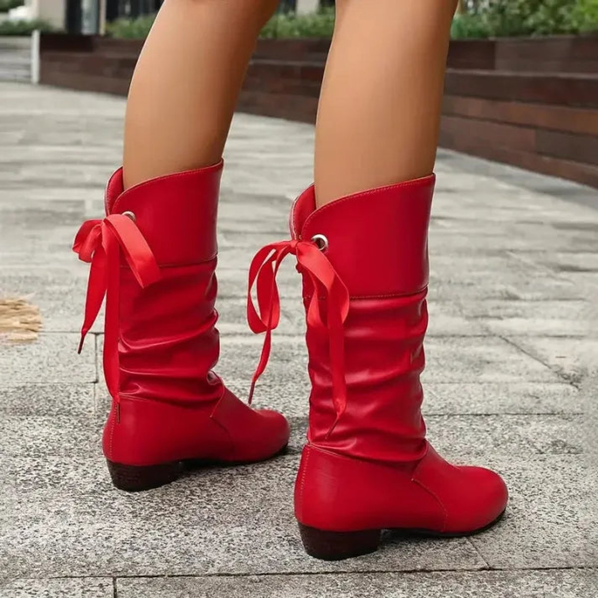 Charline Lace-Up Ankle Boots with Block Heel and Tread - Red