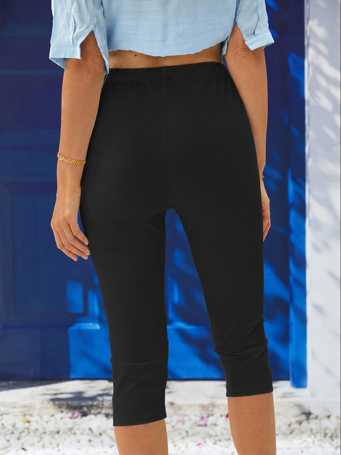 Lenora Cropped Leggings with High Waistband and Flat Seams - Black