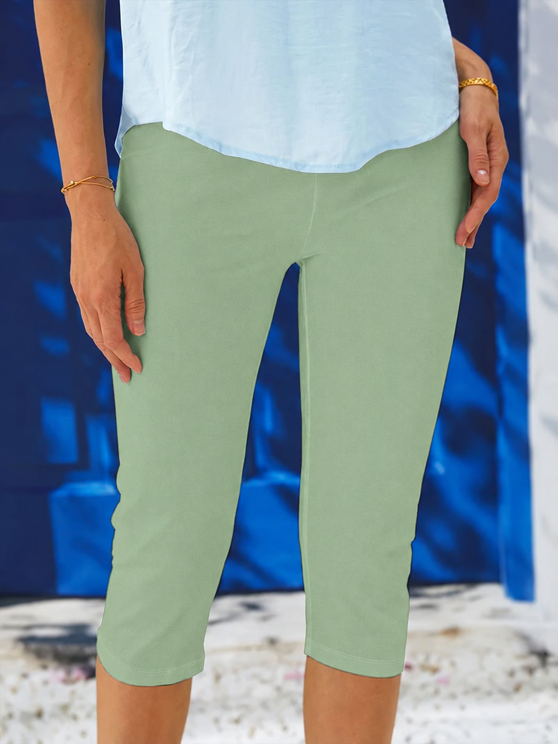 Lenora Cropped Leggings with High Waistband and Flat Seams - Sage Green