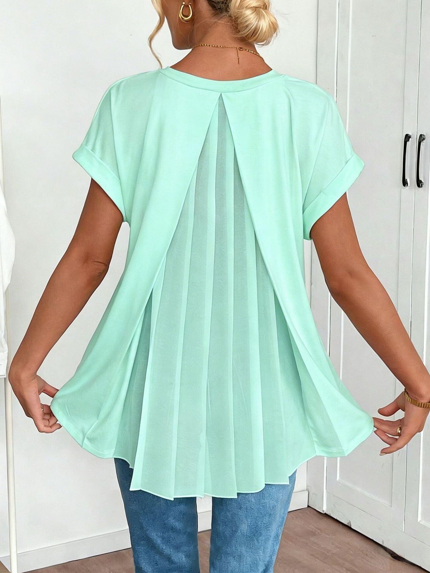 Thea Pleated Tunic Blouse with Loose Fit and Narrow Binding - Light Green
