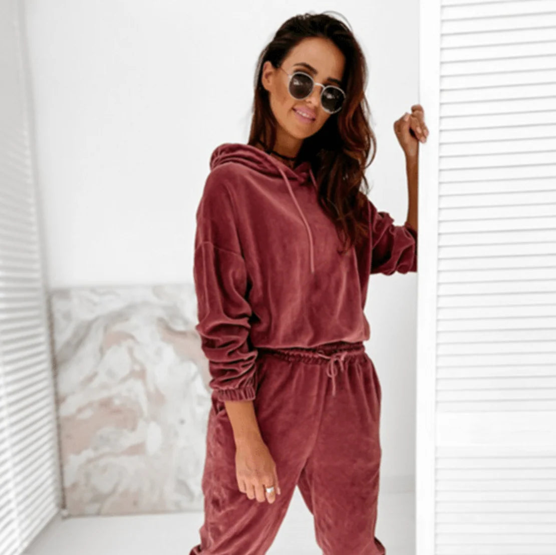 Women’s Velour Loungewear Set Casual Hoodie and High-Waisted Joggers 0