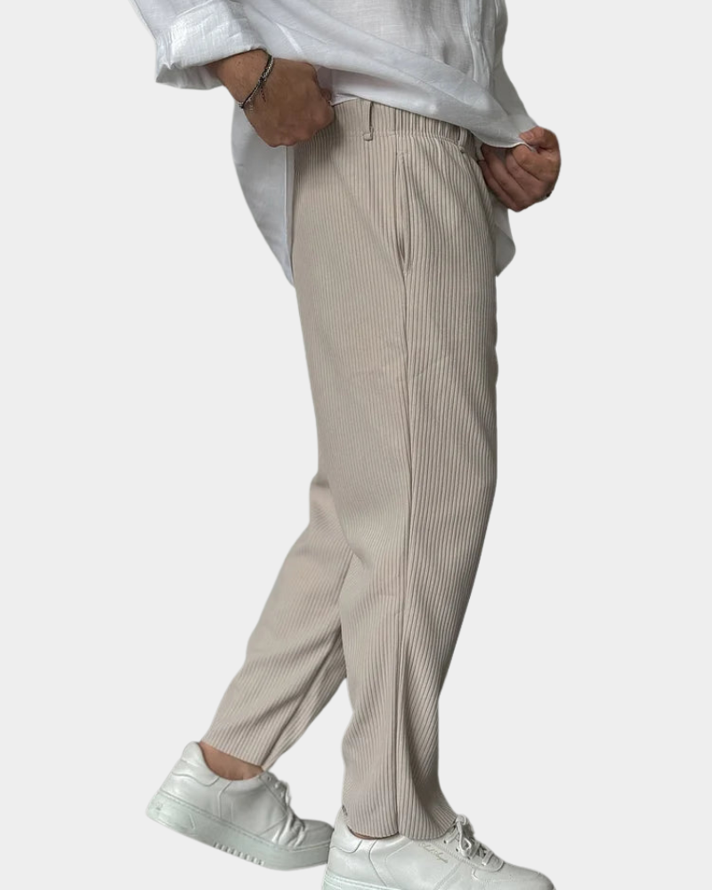 Fredie Men's Pleated Trousers with Tapered Leg - Beige