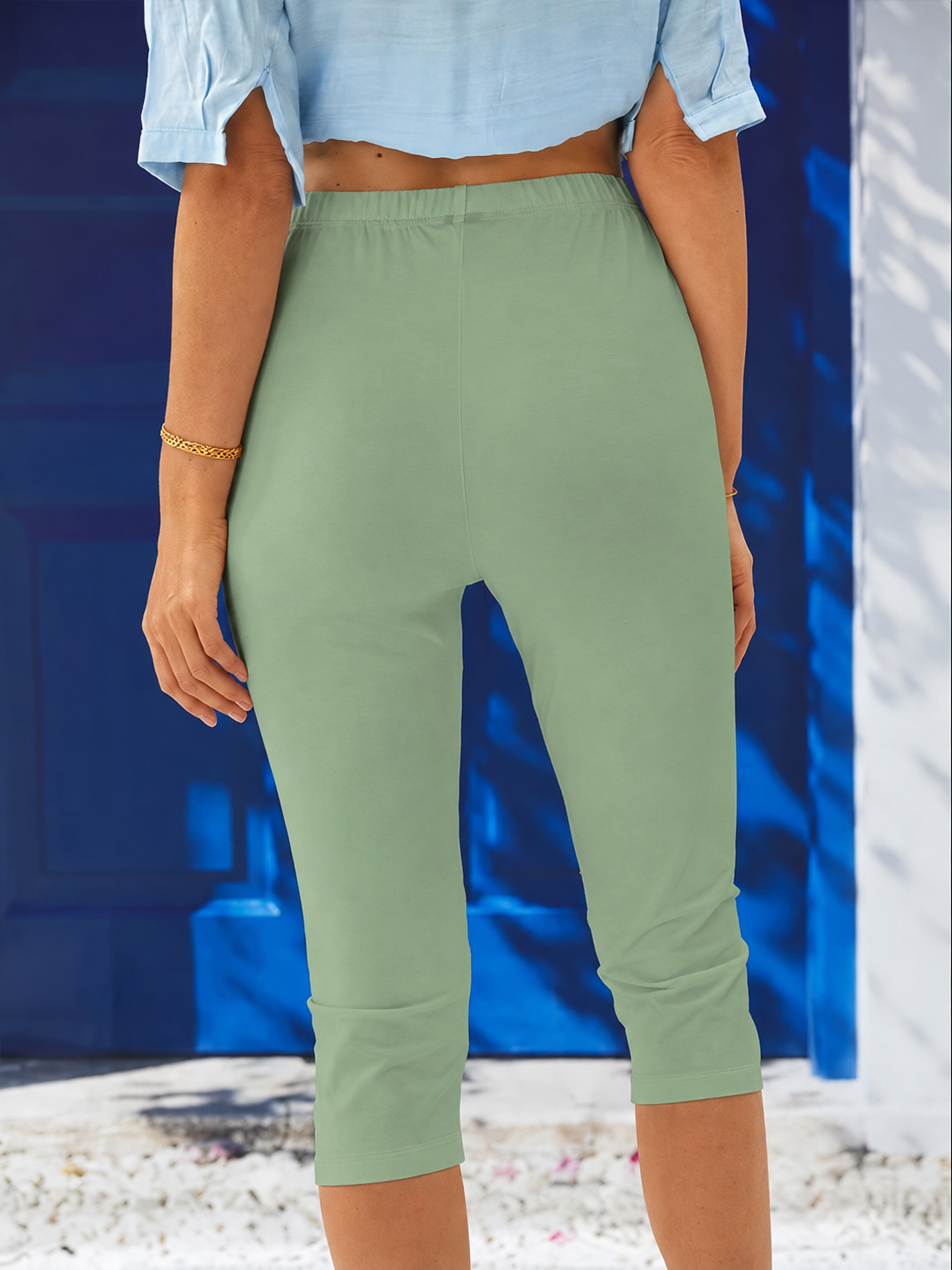 Lenora Cropped Leggings with High Waistband and Flat Seams - Sage Green