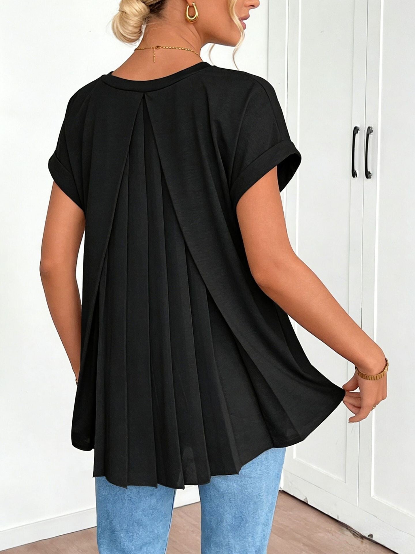 Thea Pleated Tunic Blouse with Loose Fit and Narrow Binding - Black